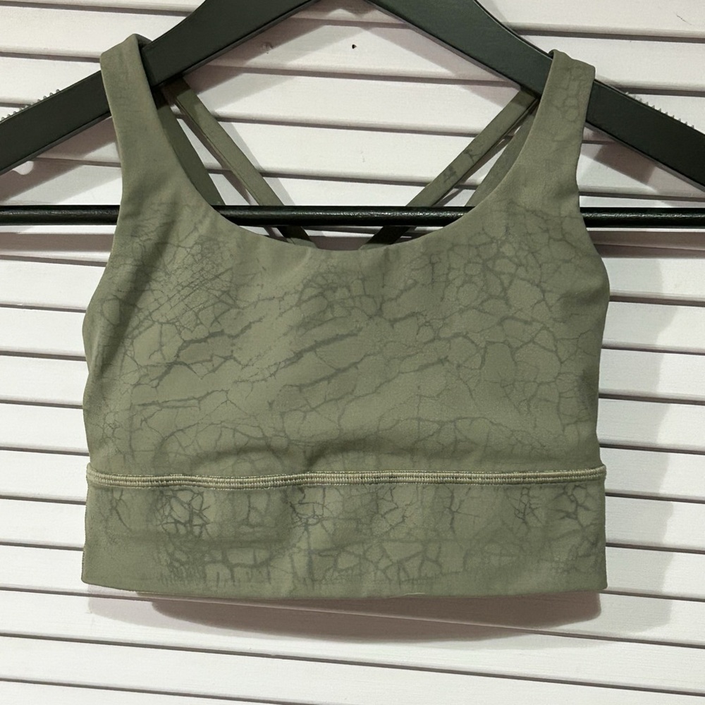 Lululemon Sports Bra Women’s 2 Green Energy Bra Long Line Ice Dye Medium Suport